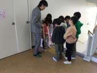 楽田小学校にも点字ブロックがありました。